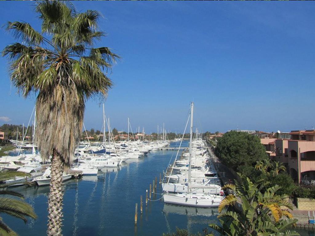 Baia Dei Delfini Aparthotel Furnari Exterior foto