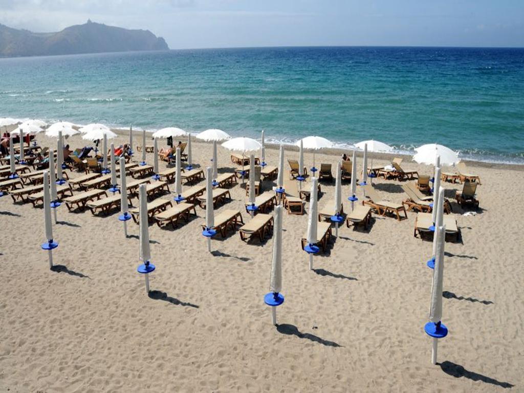 Baia Dei Delfini Aparthotel Furnari Exterior foto